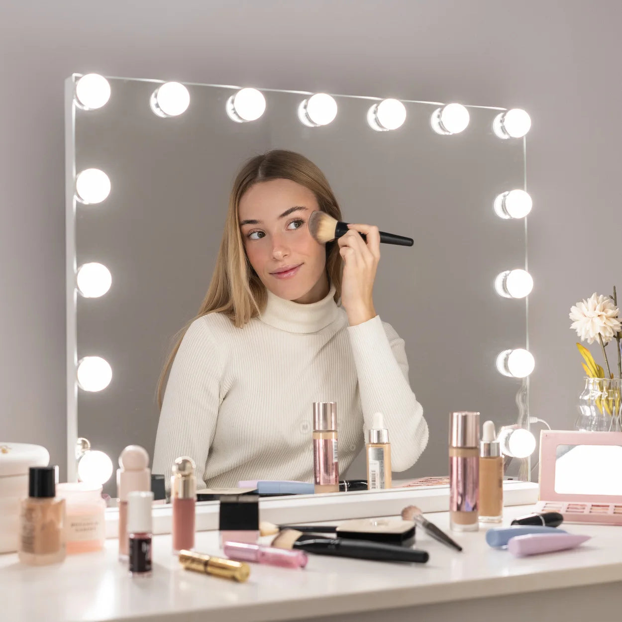 Flaminguuo makeup mirror with Led light mirror makeup vanity with light 15 LED bulbs mirror with lights USB mirror with light 3 modes makeup mirror with big light